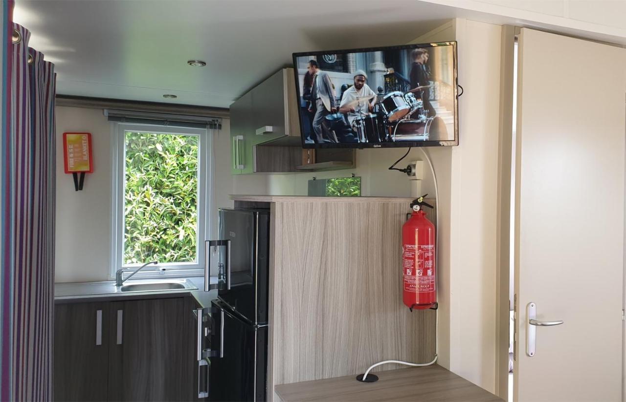 Mobil Home 6-8 Places Parcelle 4 Climatise Biville-sur-Mer Dış mekan fotoğraf