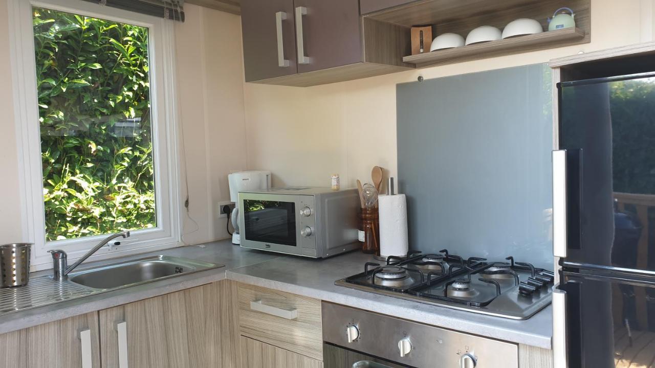 Mobil Home 6-8 Places Parcelle 4 Climatise Biville-sur-Mer Dış mekan fotoğraf